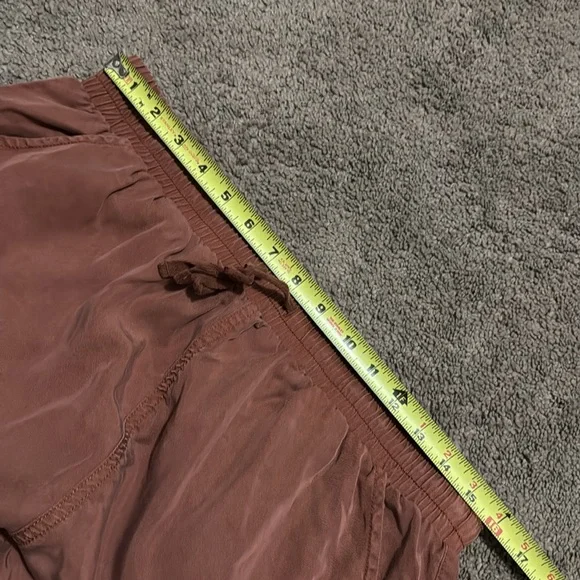 Universal Thread Lyocell Pull On Shorts-Sz M-Rusty Brick Color-Pockets-EUC - Picture 10 of 13